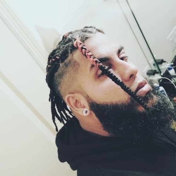 Meet your Posher, Javier omar - Picture 1 of 1